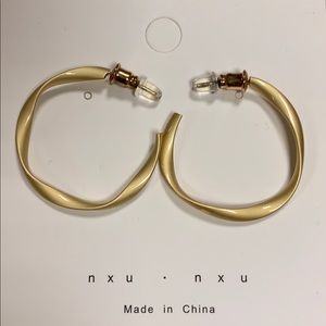 ✨Golden round earrings